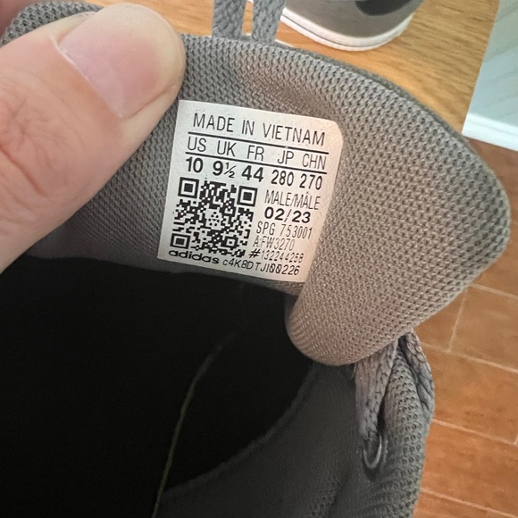 Adidas Men's Black and Gray Sneakers - Picture 6 of 10